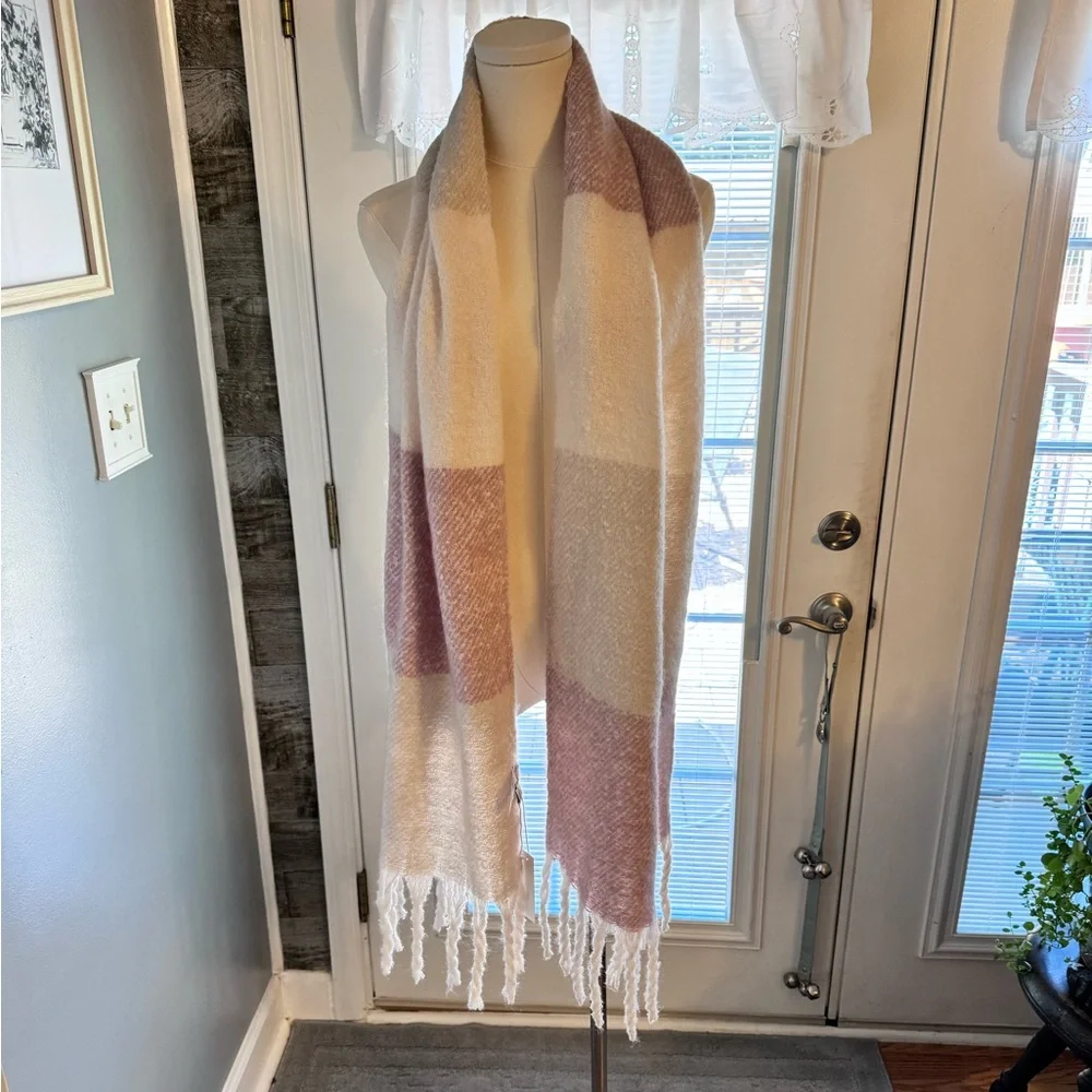 Gentle Fawn Scarf‎ NWT